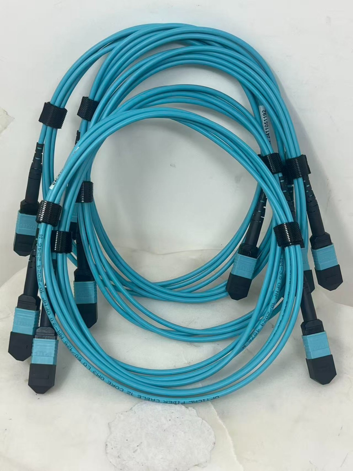 10PCS ， 12F MPO OM3 MPO Fiber Optic Cables Type B 1.5M Aqua female to female
