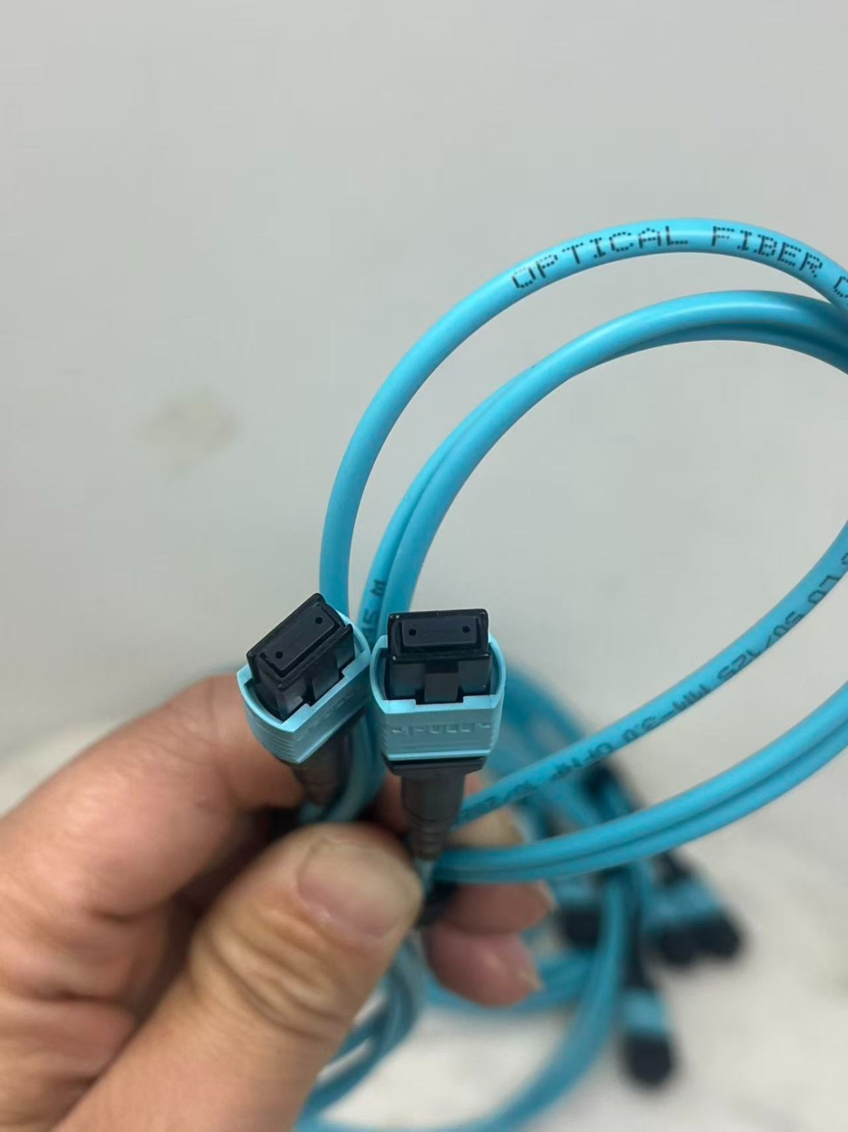 10PCS ， 12F MPO OM3 MPO Fiber Optic Cables Type B 1.5M Aqua female to female