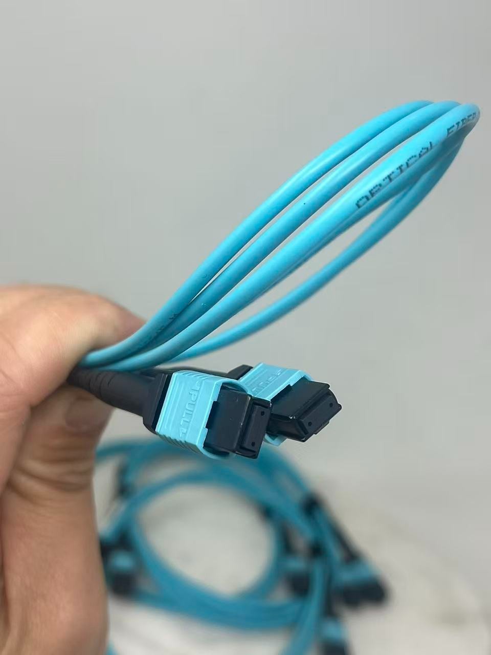 10PCS ， 12F MPO OM3 MPO Fiber Optic Cables Type B 1.5M Aqua female to female