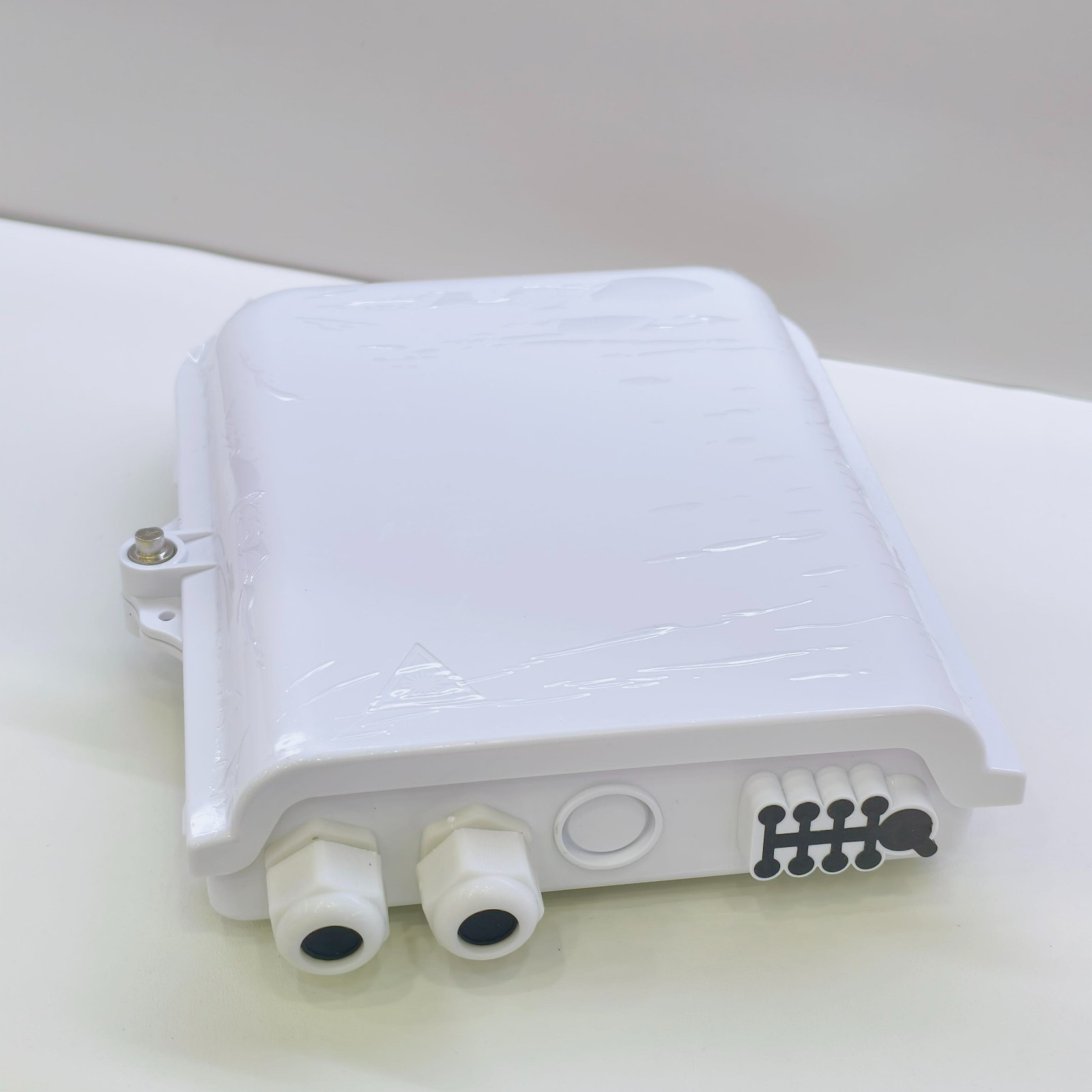 2 in 8 Out Waterproof Fiber Junction Box Pre-Loaded 1×8 SC/UPC PLC Splitter IP65