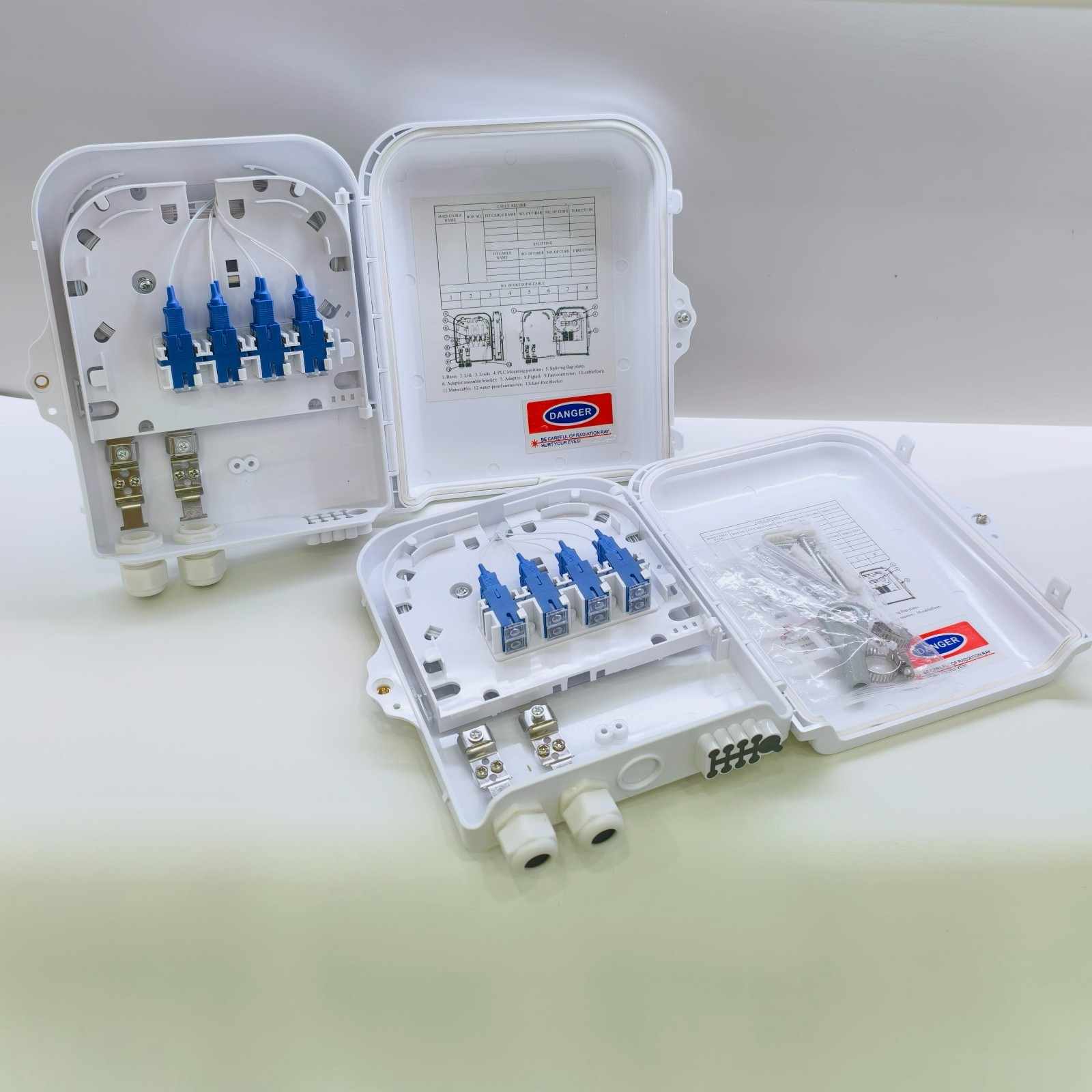 2 in 8 Out Waterproof Fiber Junction Box Pre-Loaded 1×8 SC/UPC PLC Splitter IP65