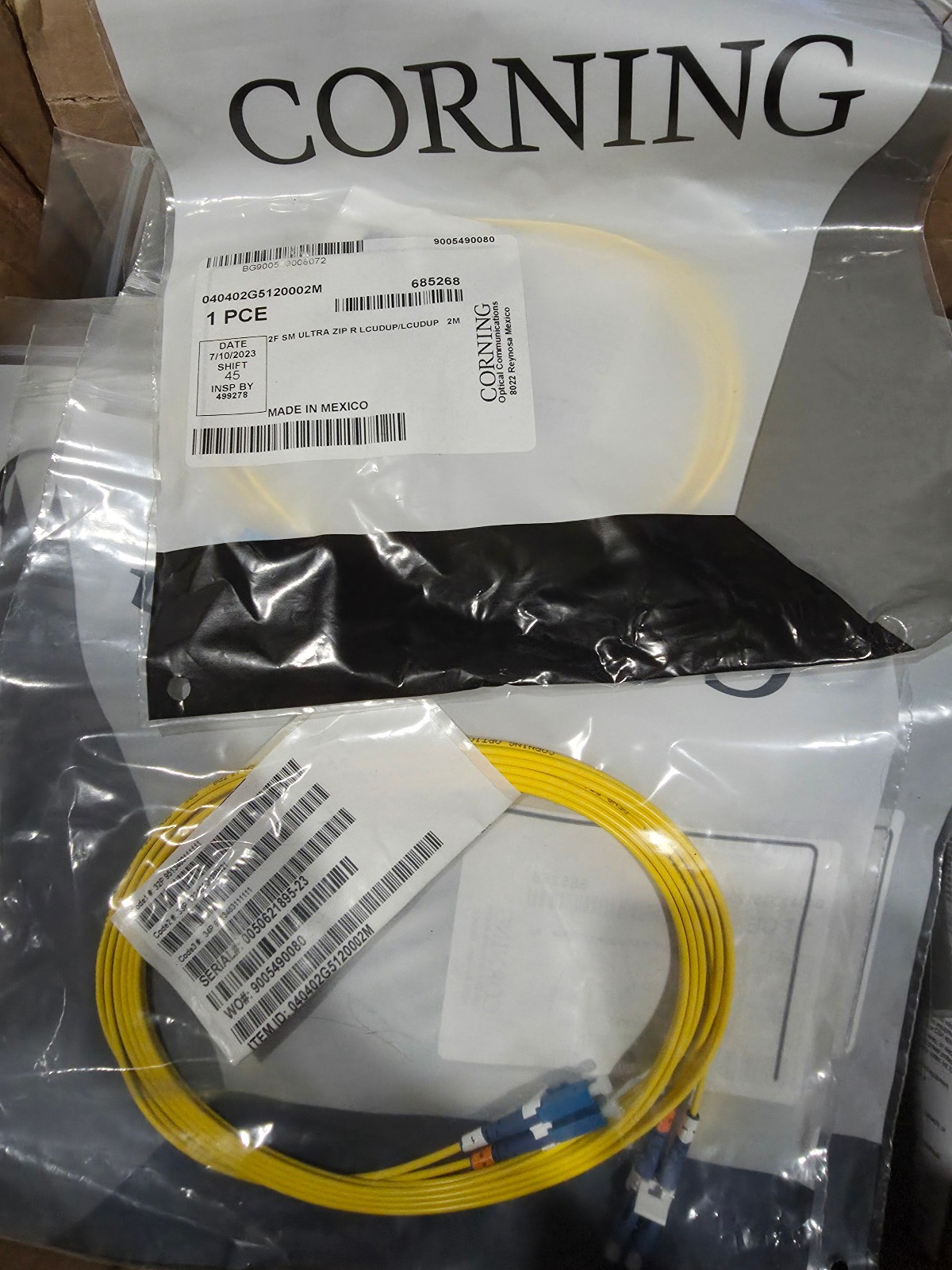 ( 54 ) Corning Singlemode Fiber Jumper 2 meter. LC/LC duplex. Factory New