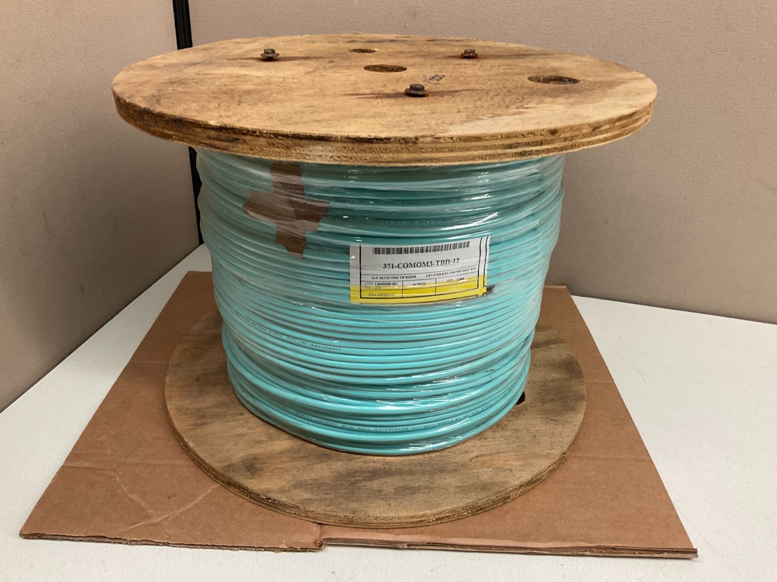 1000ft Spool Commscope 371-COMOM3-TBD-12 12Fiber Optic Multimode OM3 Riser Cable