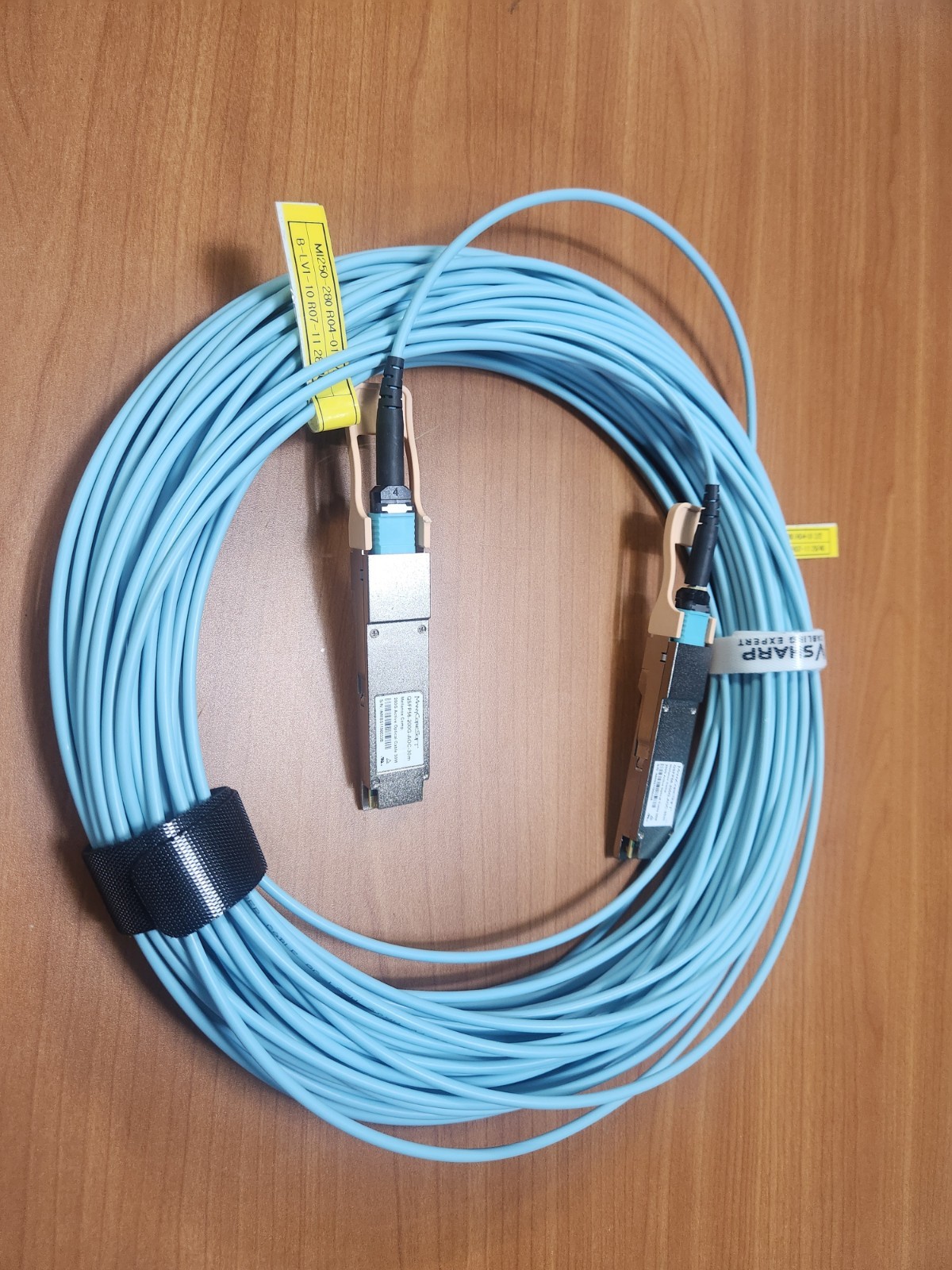 Mellanox QSFP56-200G-AOC-30m