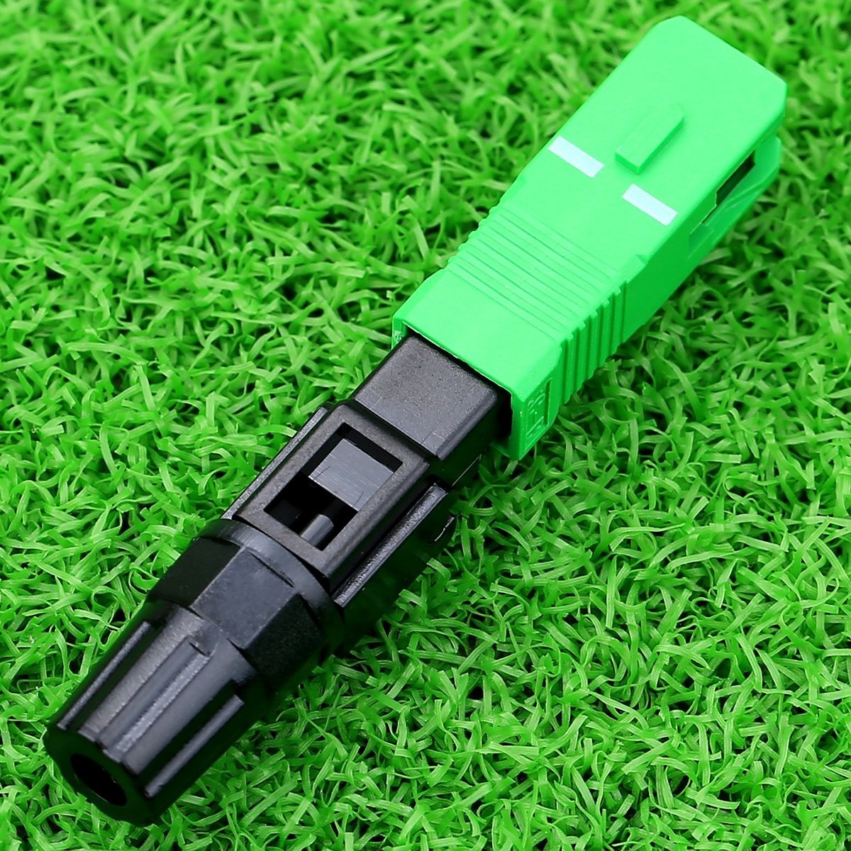 Bulk SC APC Optical Fiber Connectors – Versatile 10 Pcs for Indoor/Outdoor Use