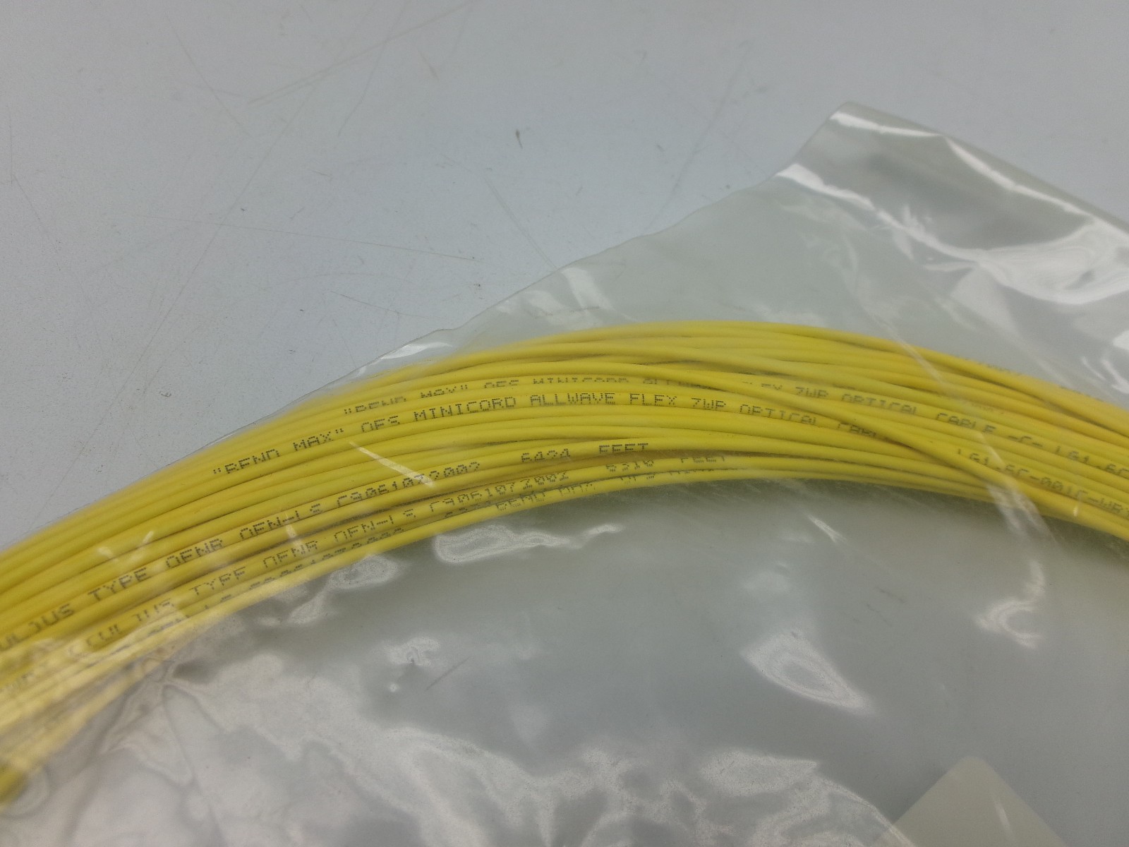 MW1EP-UC – FIBER OPTIC CABLE 300409273 61.0M / 200 FT PIGTAIL #521J