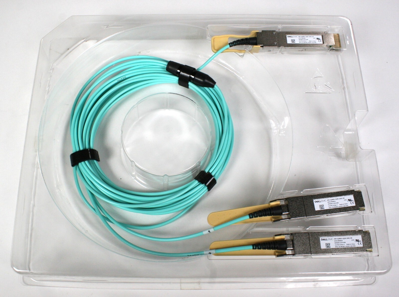 Dell WG8C4 5M/16ft QSFP28-DD 200GbE to 2x QSFP28 100GbE AOC-Q28DD-2Q28-100G-5M