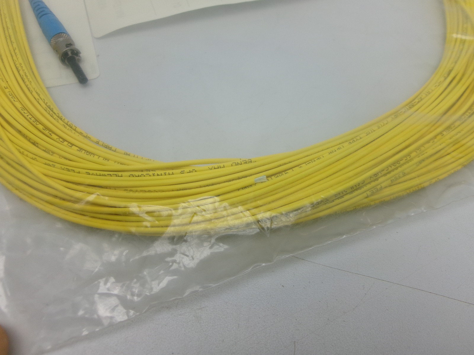 MW1EP-UC – FIBER OPTIC CABLE 300409273 61.0M / 200 FT PIGTAIL #521J