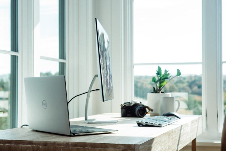 ▲ Remote workers and multi-device households benefit most from fiber internet's symmetrical upload and download speeds.